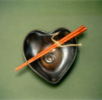 Oil Spot Heart Shaped Bowl With Redwood Chopsticks