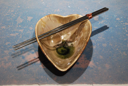 Apple Crystal Heart Shaped Bowl with Stainless Chopsticks