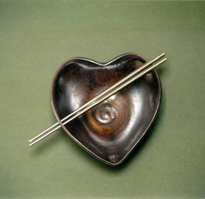 Oil Spot Heart Shaped Bowl With Stainless Steel Chopsticks
