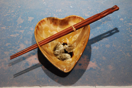 Iron Crystal Heart Bowl With Rosewood Chopsticks