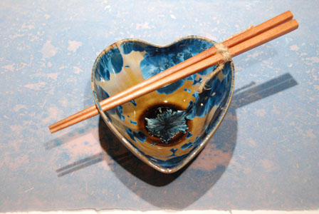Nickel Cobalt Heart shaped bowl Redwood Chopsticks - Click Image to Close
