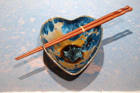 Herzförmige Schale Nicklecobalt Crystal Heart Bowl Palisander Chopticks