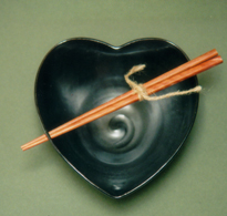 Black Heart Shaped Bowl With Redwood Chopsticks